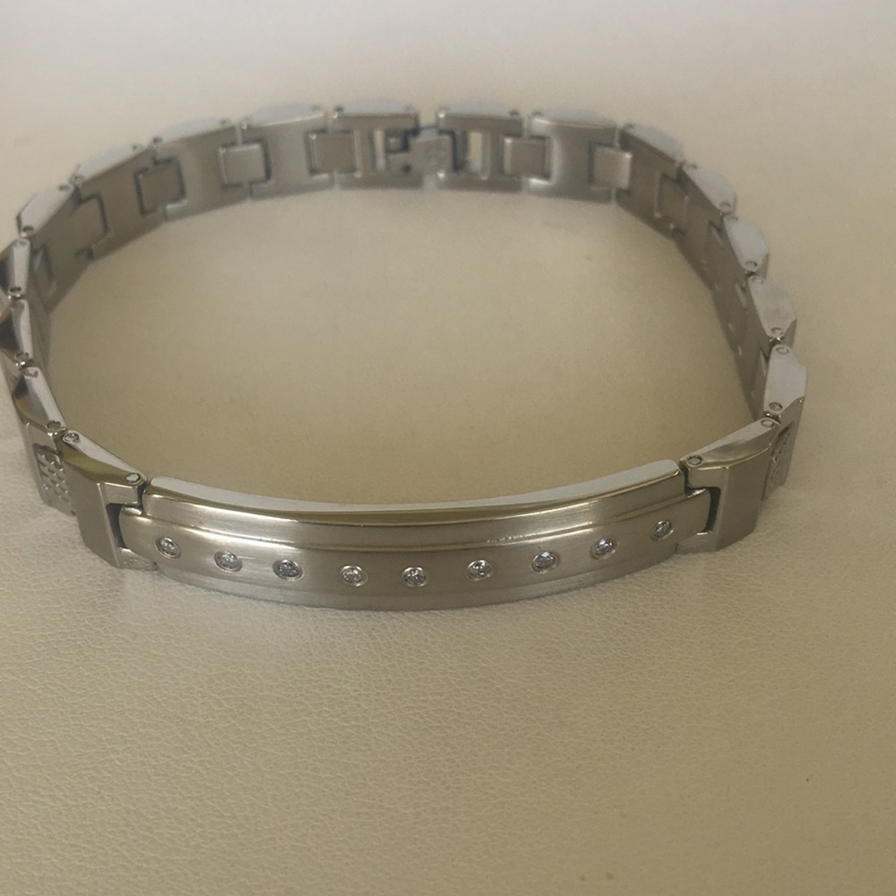 COPY - Men’s brushed & polished diamond ID bracelet 8.5”
